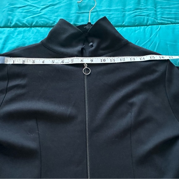 EUG JUMPSUIT - Picture 9 of 12